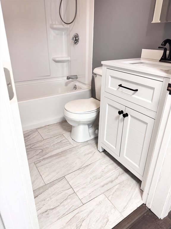 172 -174 Sanborn St, Fitchburg