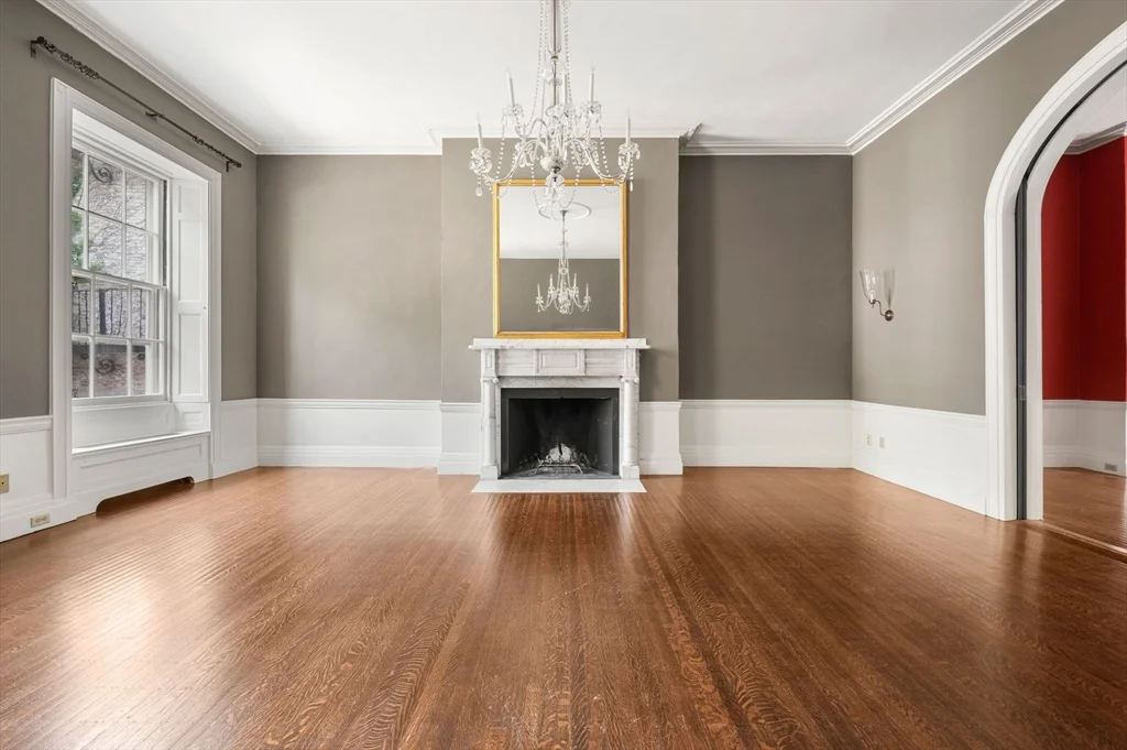 13 Chestnut St, Beacon Hill