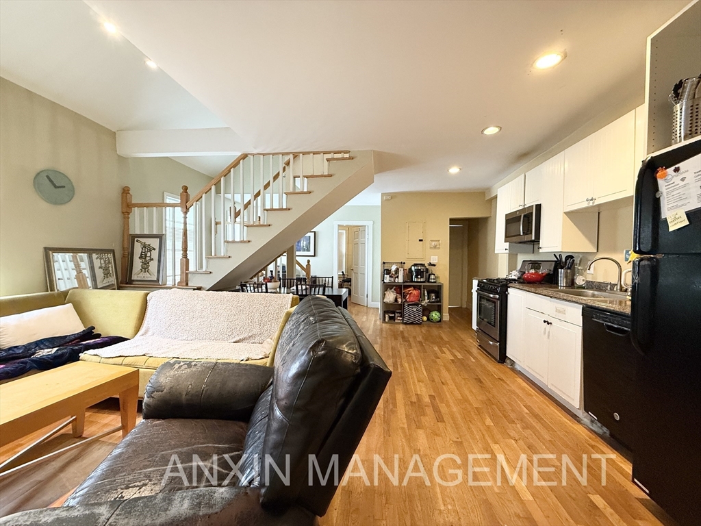 51 Clifton St, North Cambridge