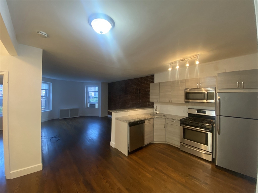 228 Commonwealth Ave, Back Bay