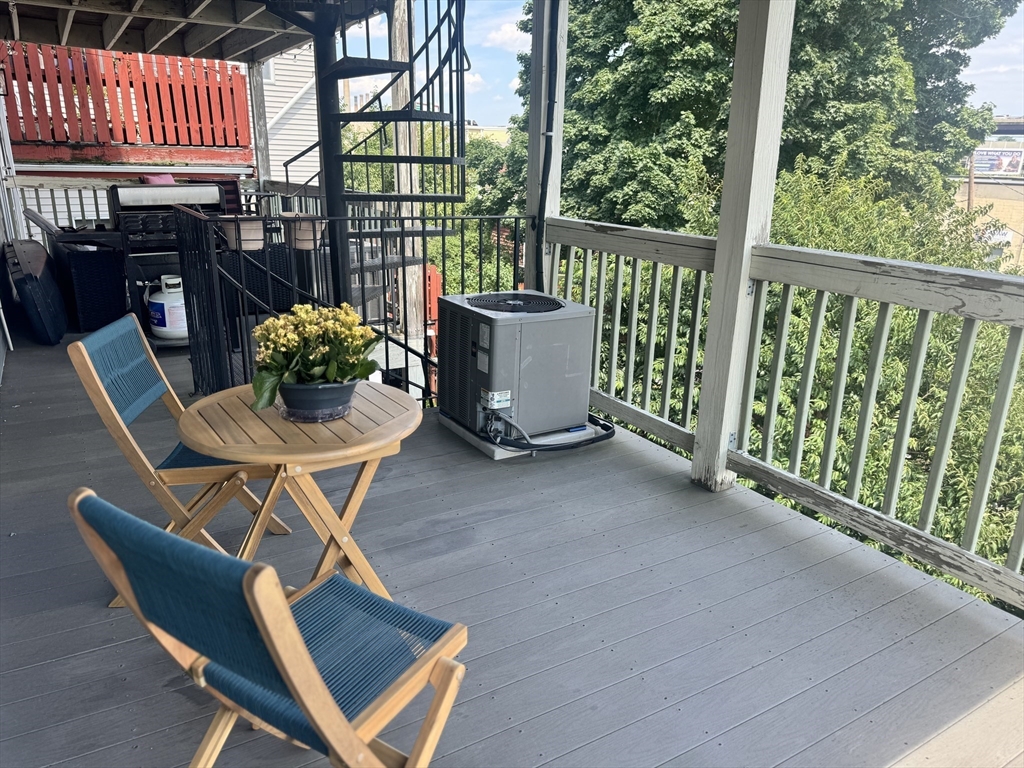 32 Parker St, Charlestown