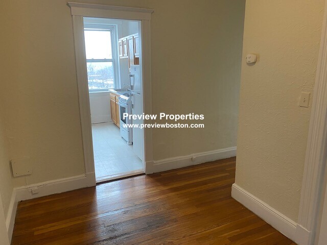 1810 Commonwealth Ave, Brighton