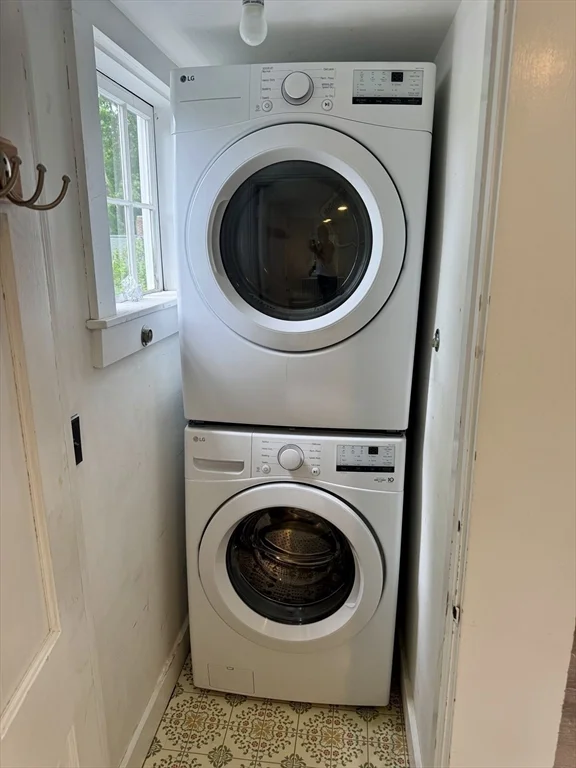 198 Main St, Sandwich (village)