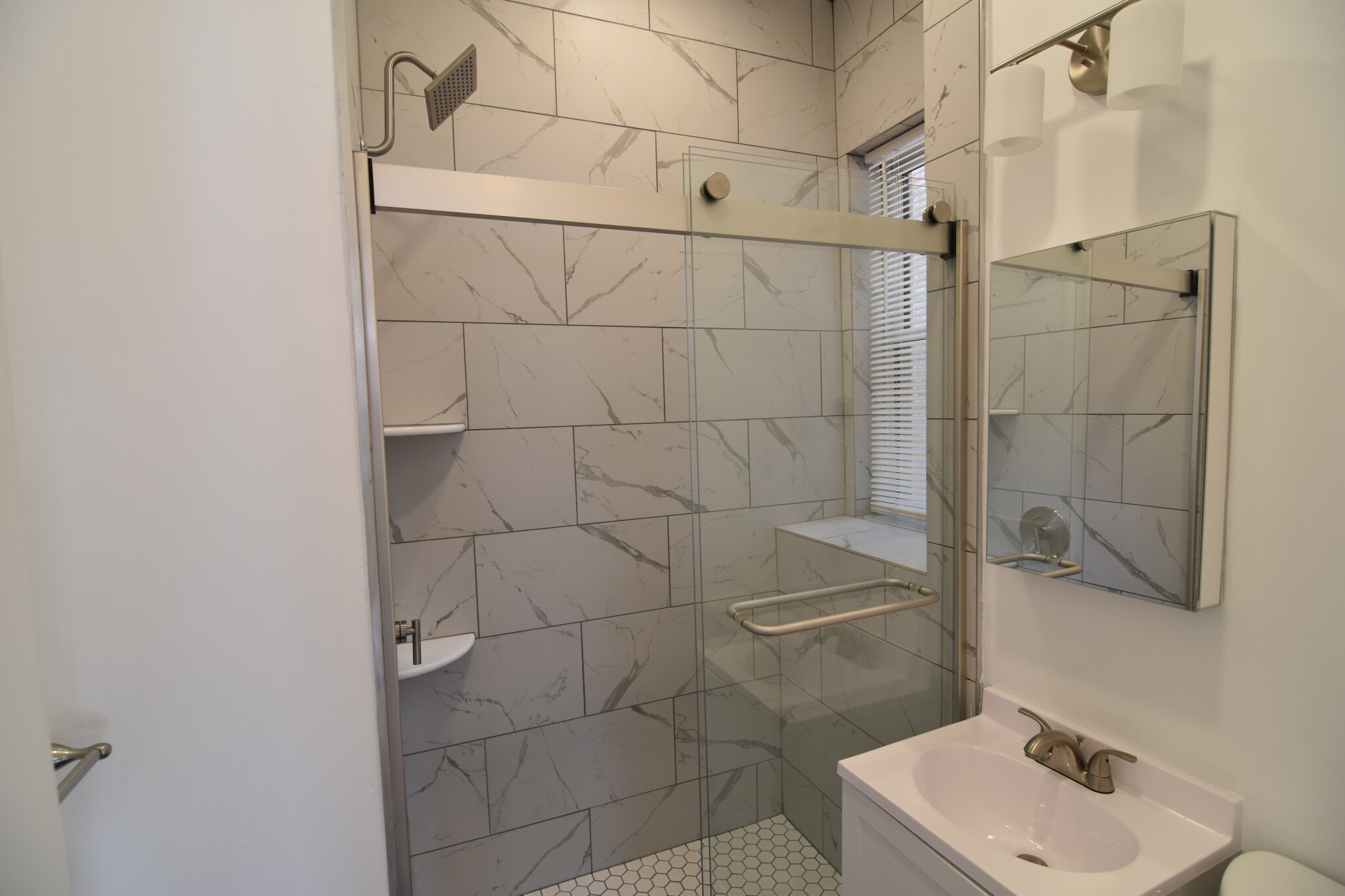 100 Queensberry St, Fenway