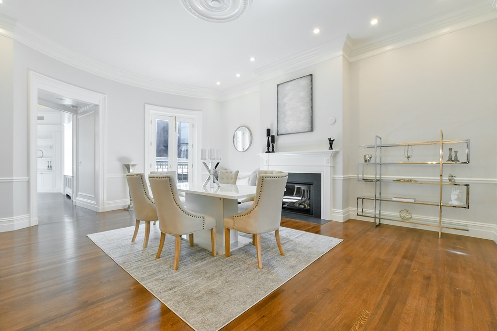 20 Chestnut St, Beacon Hill