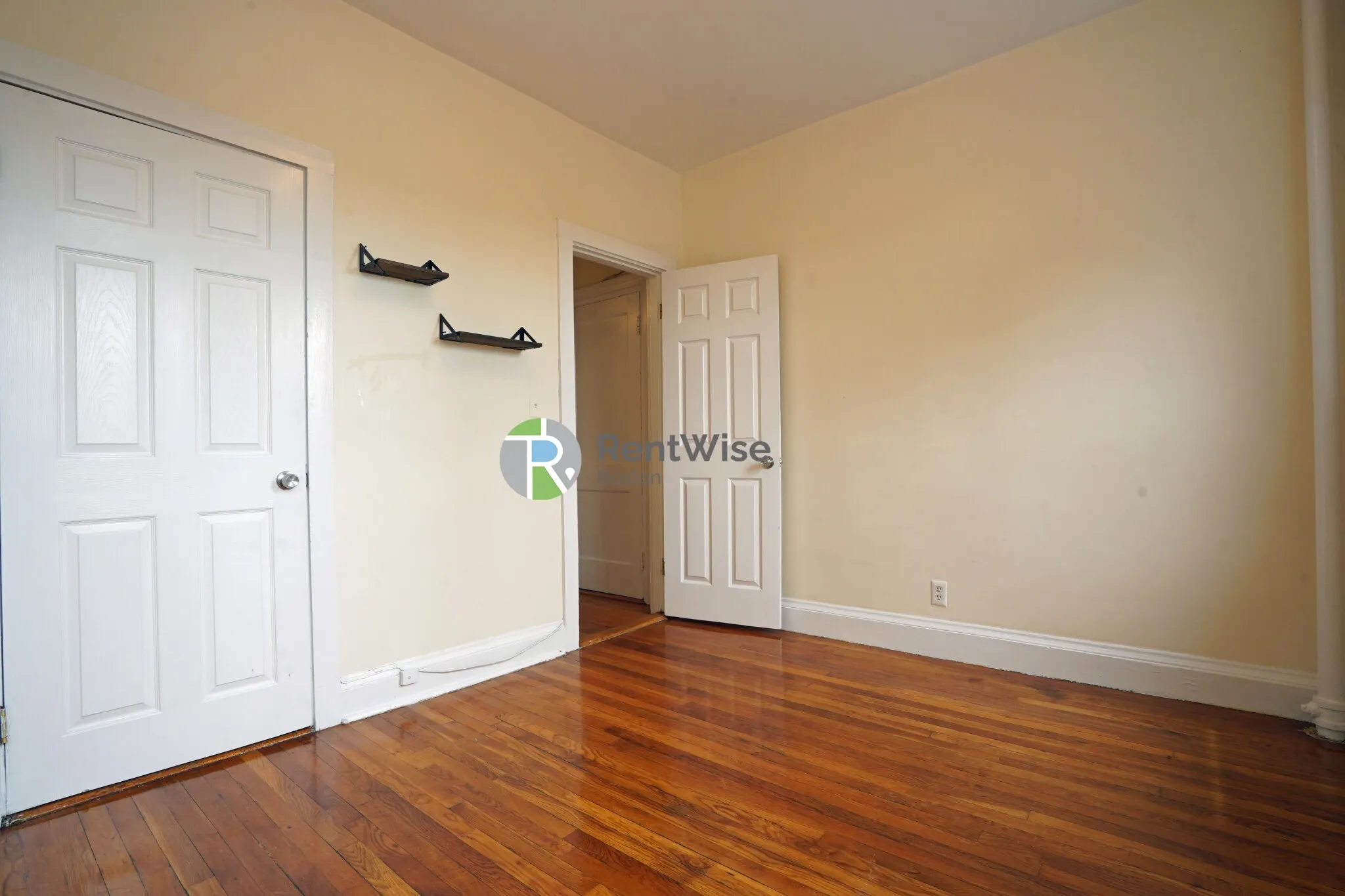 1216 Commonwealth Ave, Brighton