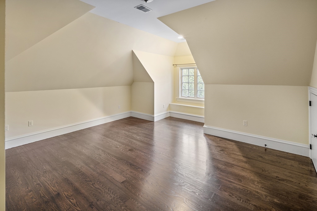 72 Drumlin Rd, Newton