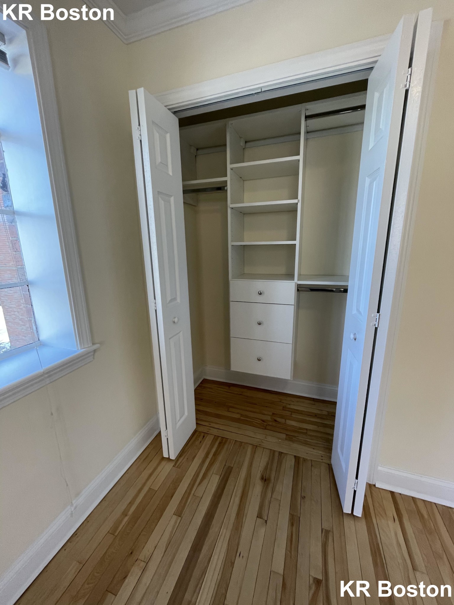 2 bed, 1 bath apartment for rent at 76 Saint Paul Unit 1, Brookline Village — photo 2 of 7