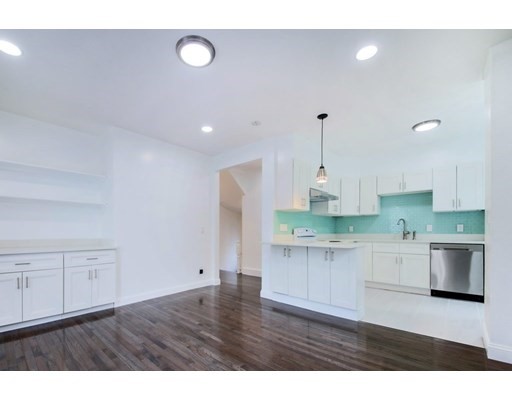 4 bed, 2 bath apartment for rent at 96 Washington St Unit 2, Malden — photo 3 of 18