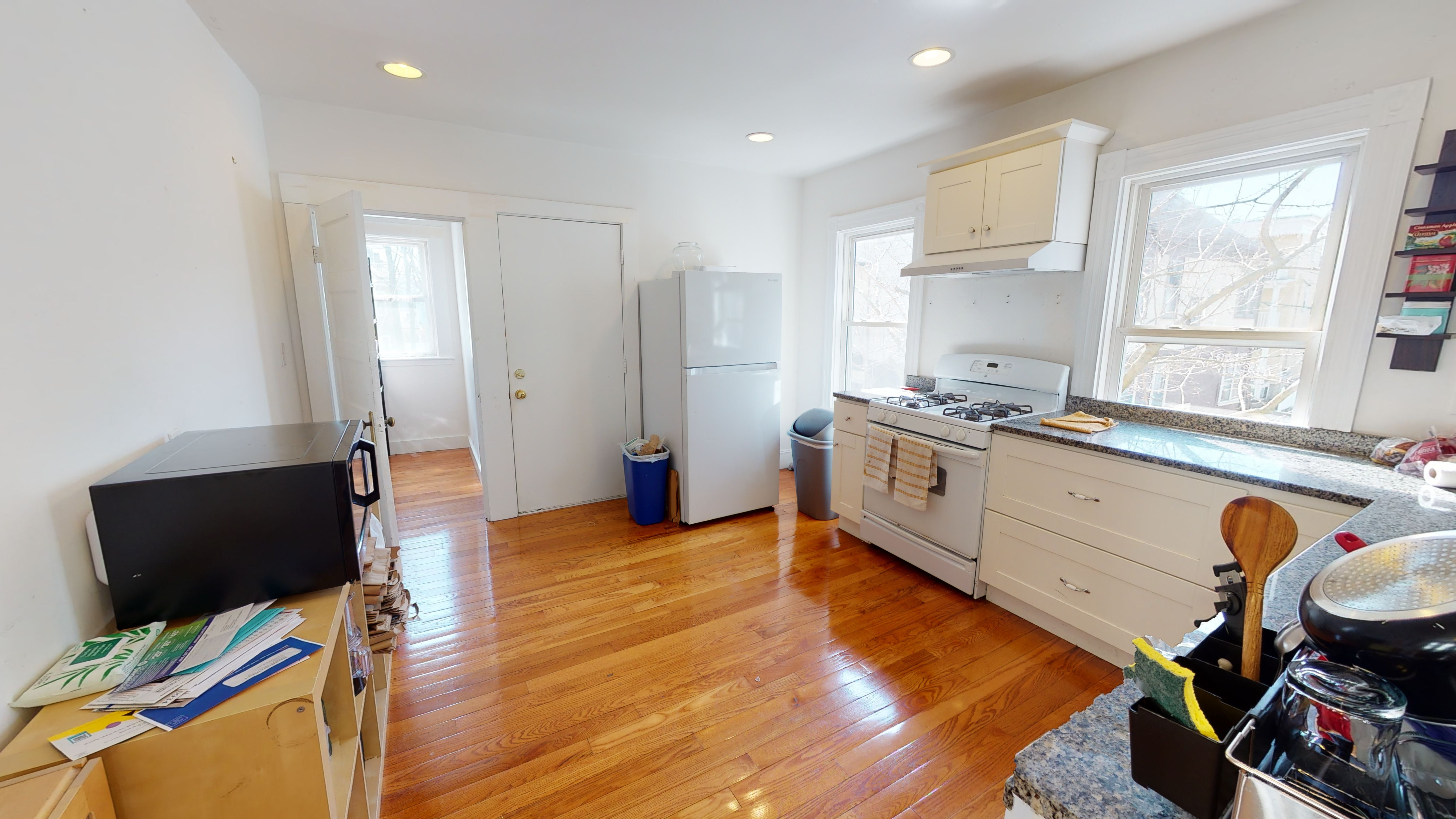 4 bed, 2 bath apartment for rent at 76 Yorktown St Unit 76, Davis Square — photo 2 of 23