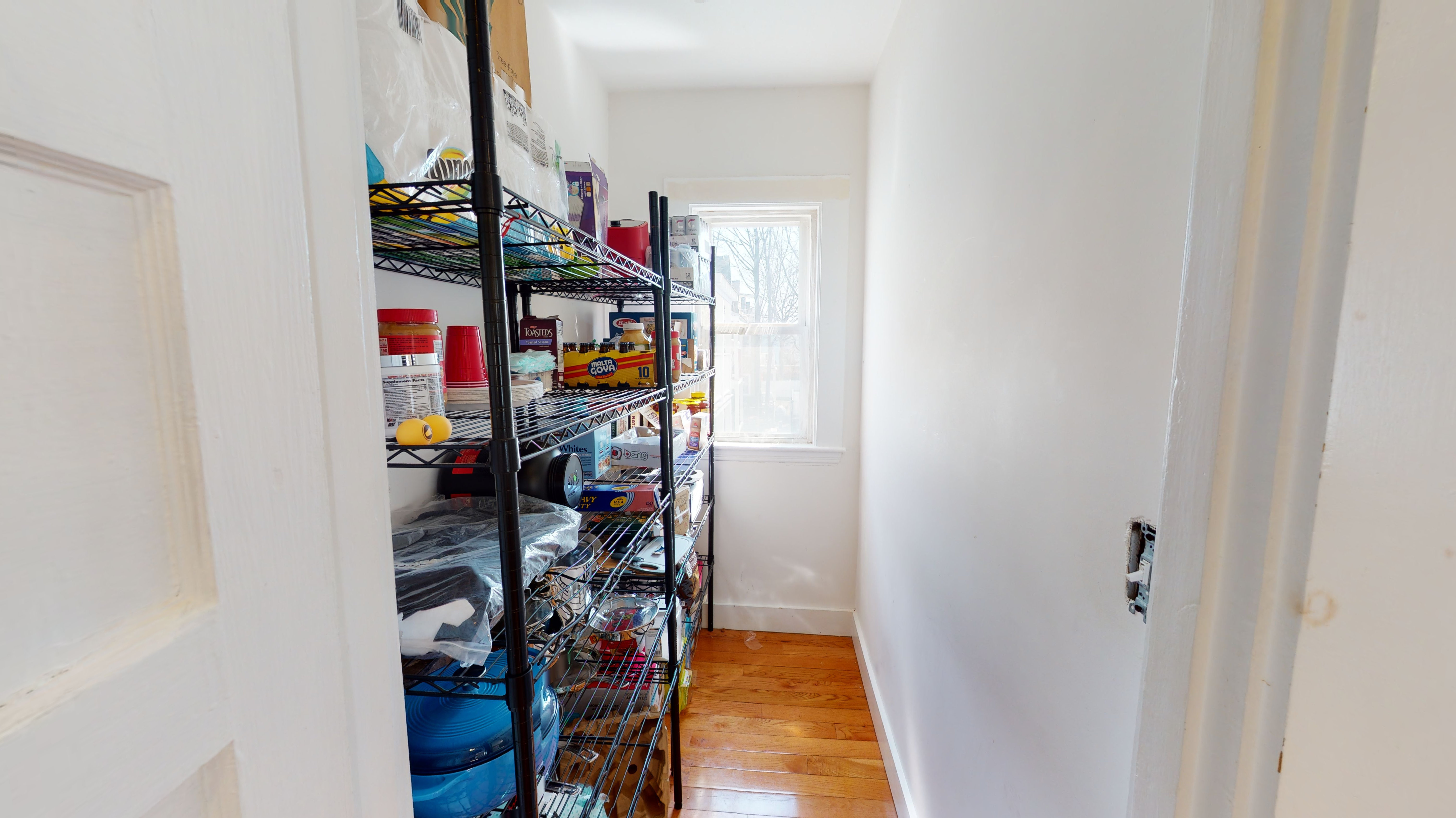 4 bed, 2 bath apartment for rent at 76 Yorktown St Unit 76, Davis Square — photo 3 of 23