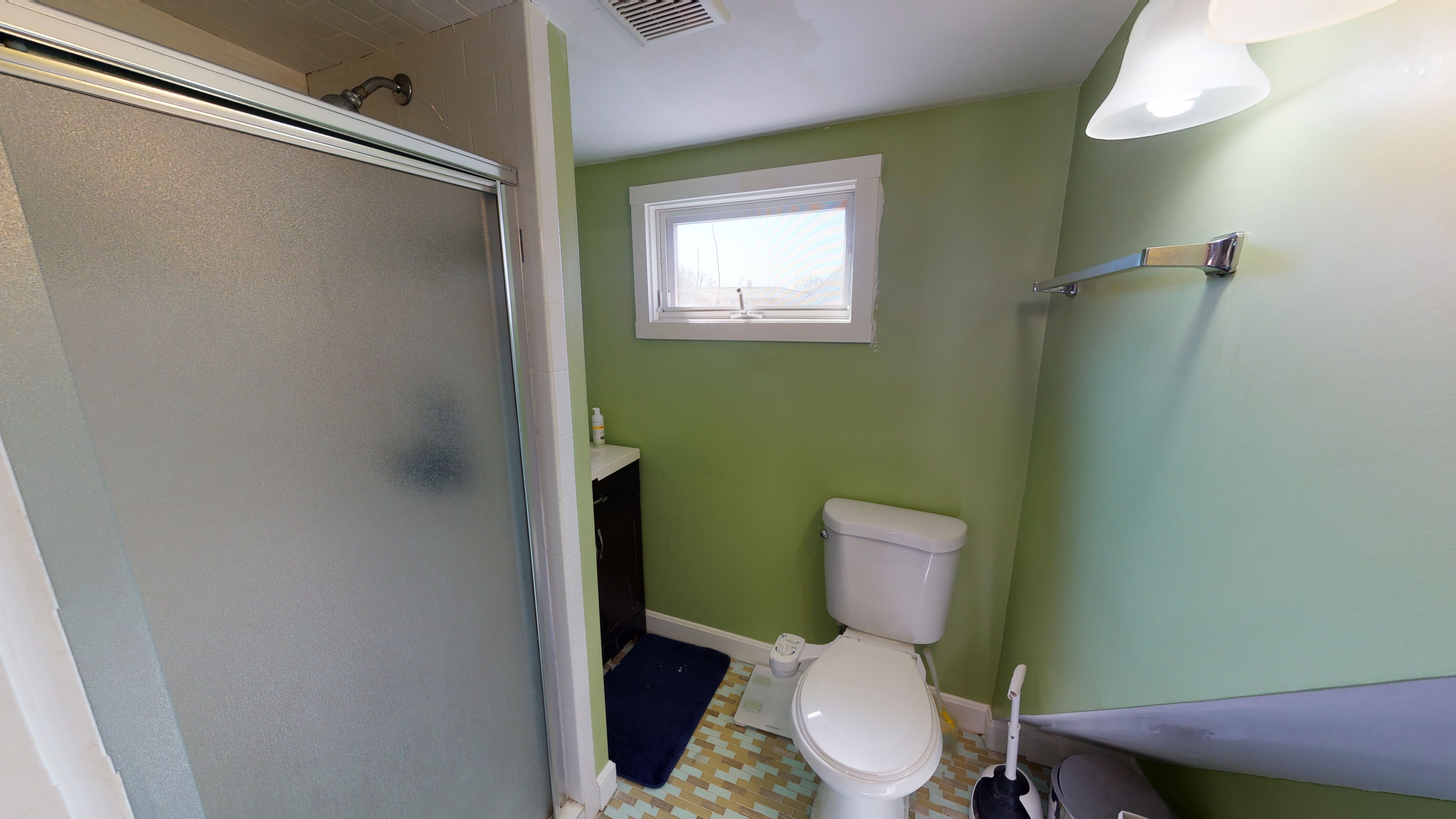 4 bed, 2 bath apartment for rent at 76 Yorktown St Unit 76, Davis Square — photo 19 of 23