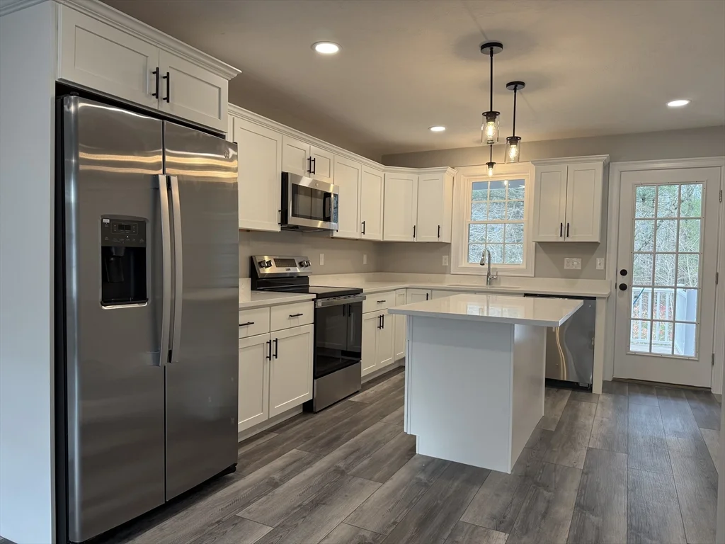 19 Kashmirs Way, Middleboro