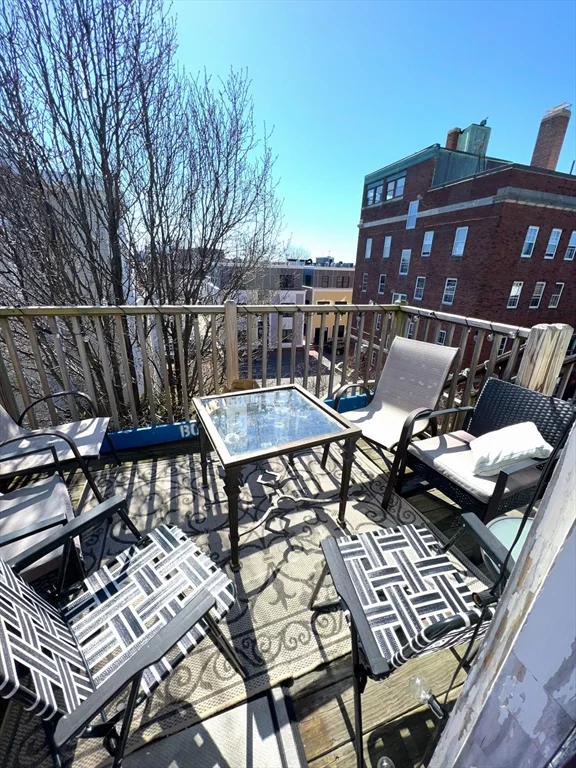 169 W 7th, South Boston