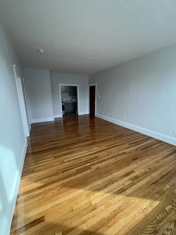 108 Bristol Rd, Somerville