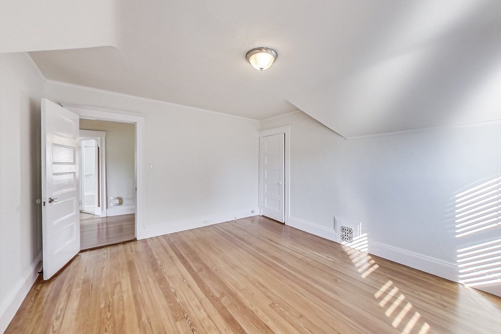 183 Powder House Blvd, West Somerville