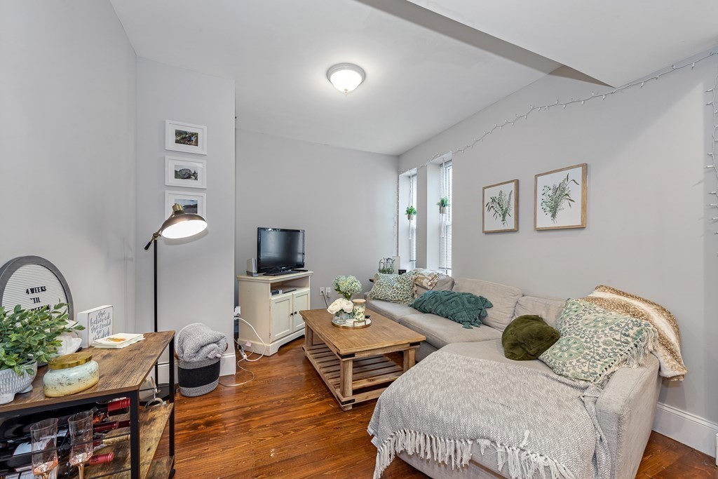 16 Sewall St, Mission Hill