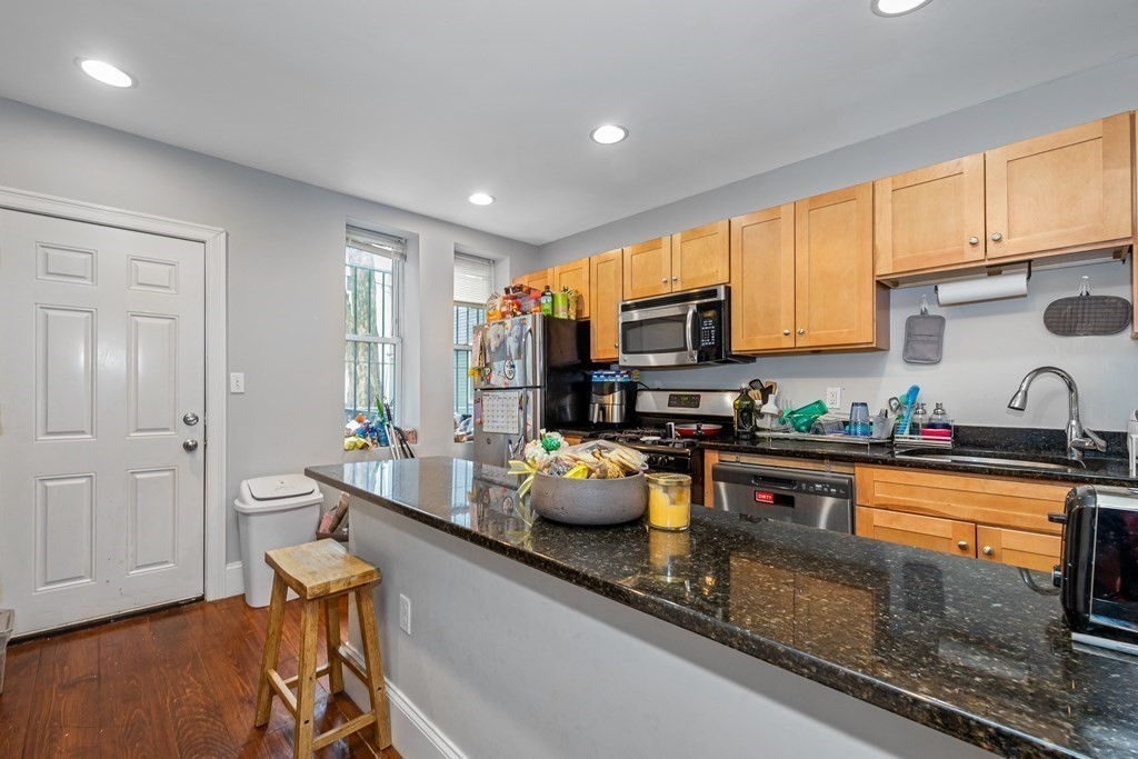 16 Sewall St, Mission Hill