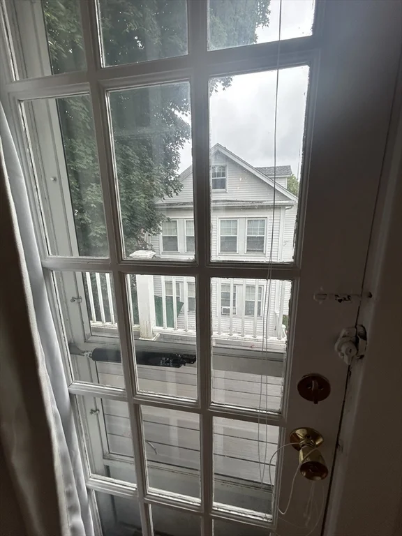 4 Harvard Rd, Belmont