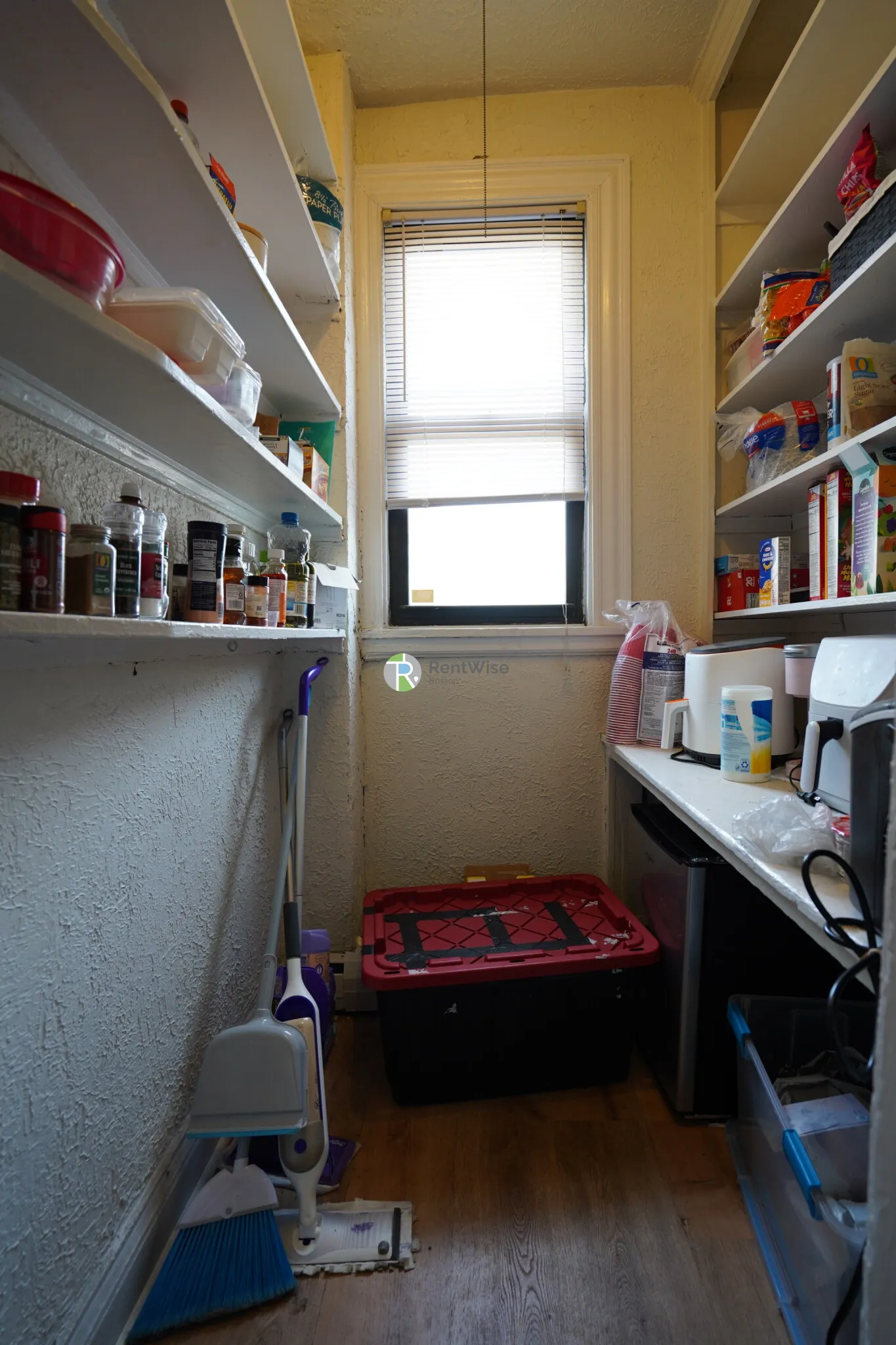 72 Gardner St, Allston