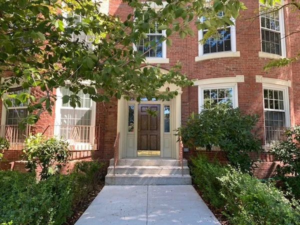 30 Dean Rd, Brookline Hills