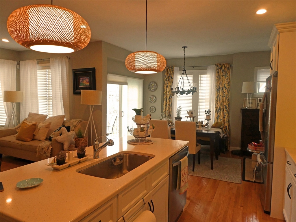 26 Daisy Ln, Plymouth