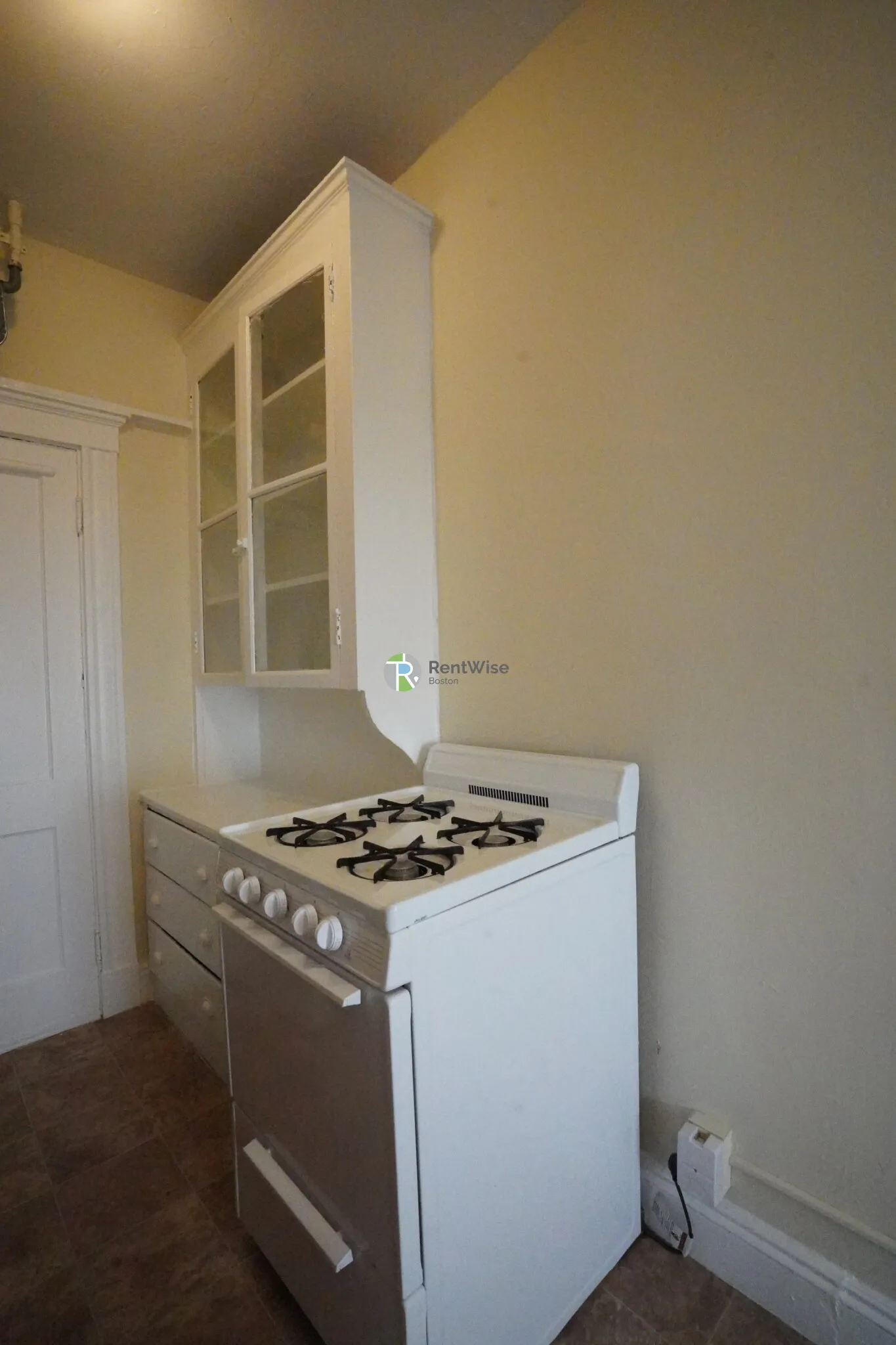 228 Kelton St, Allston