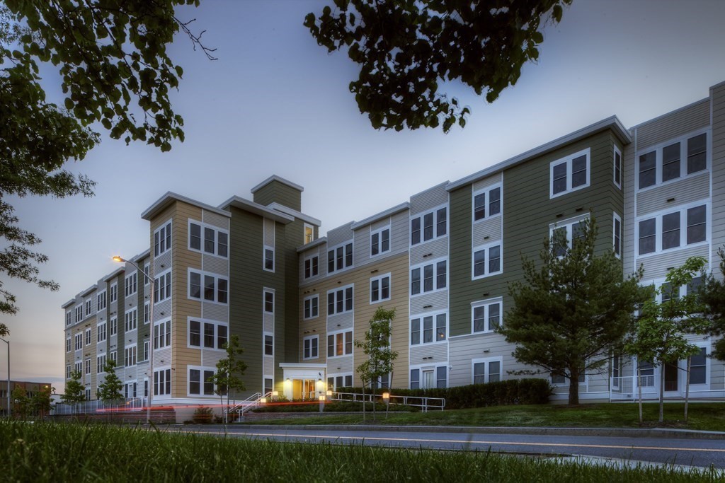 87 New St, Neighborhood Nine