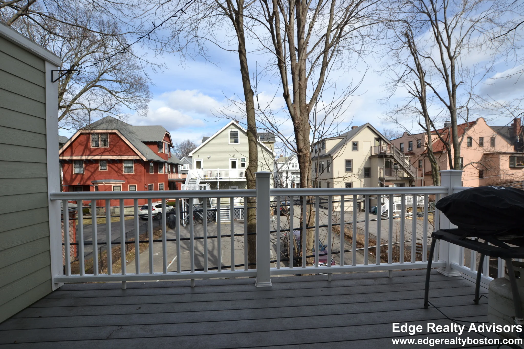 11 Sparhawk St, Oak Square