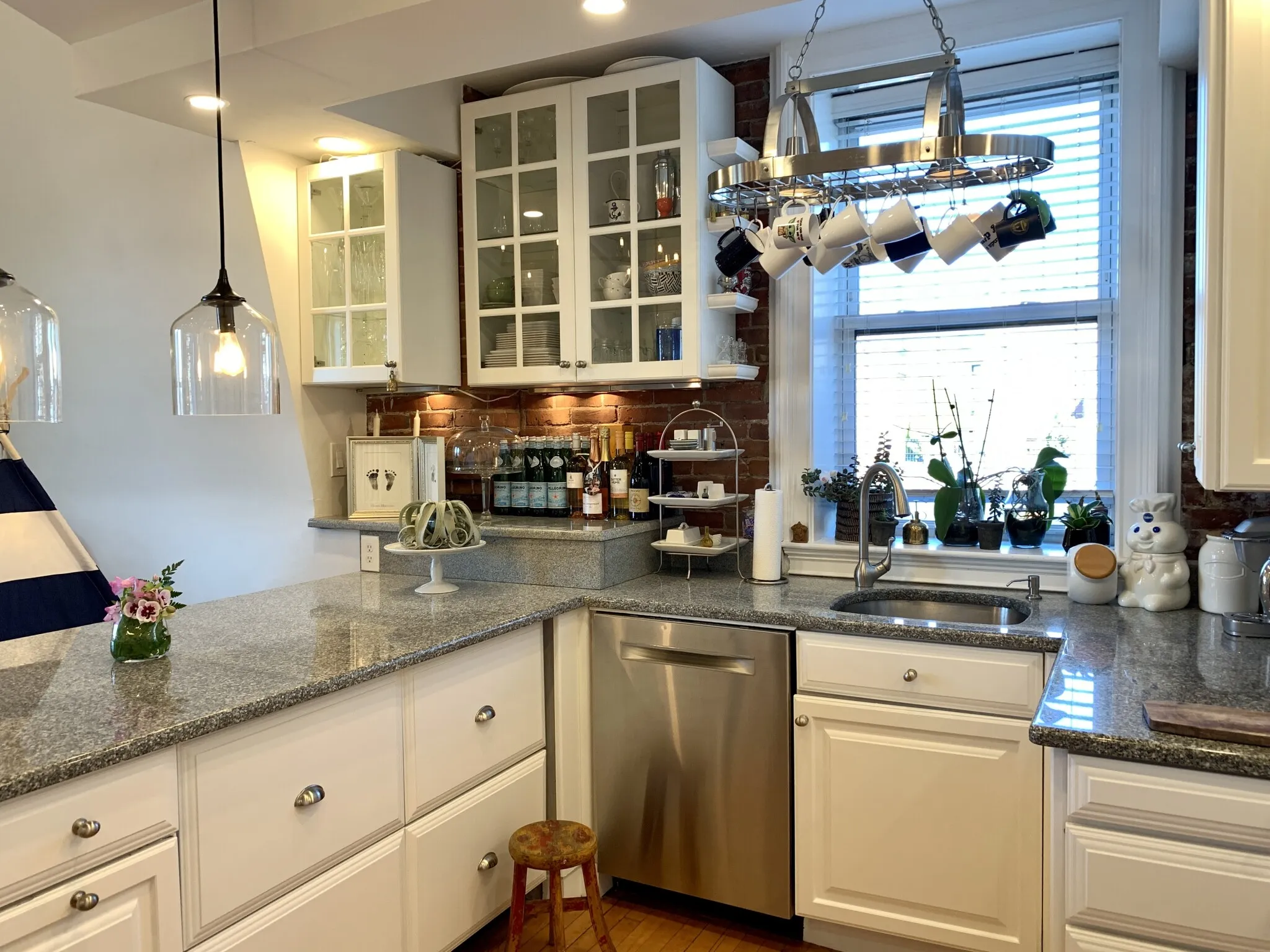 64 Commonwealth Ave, Back Bay