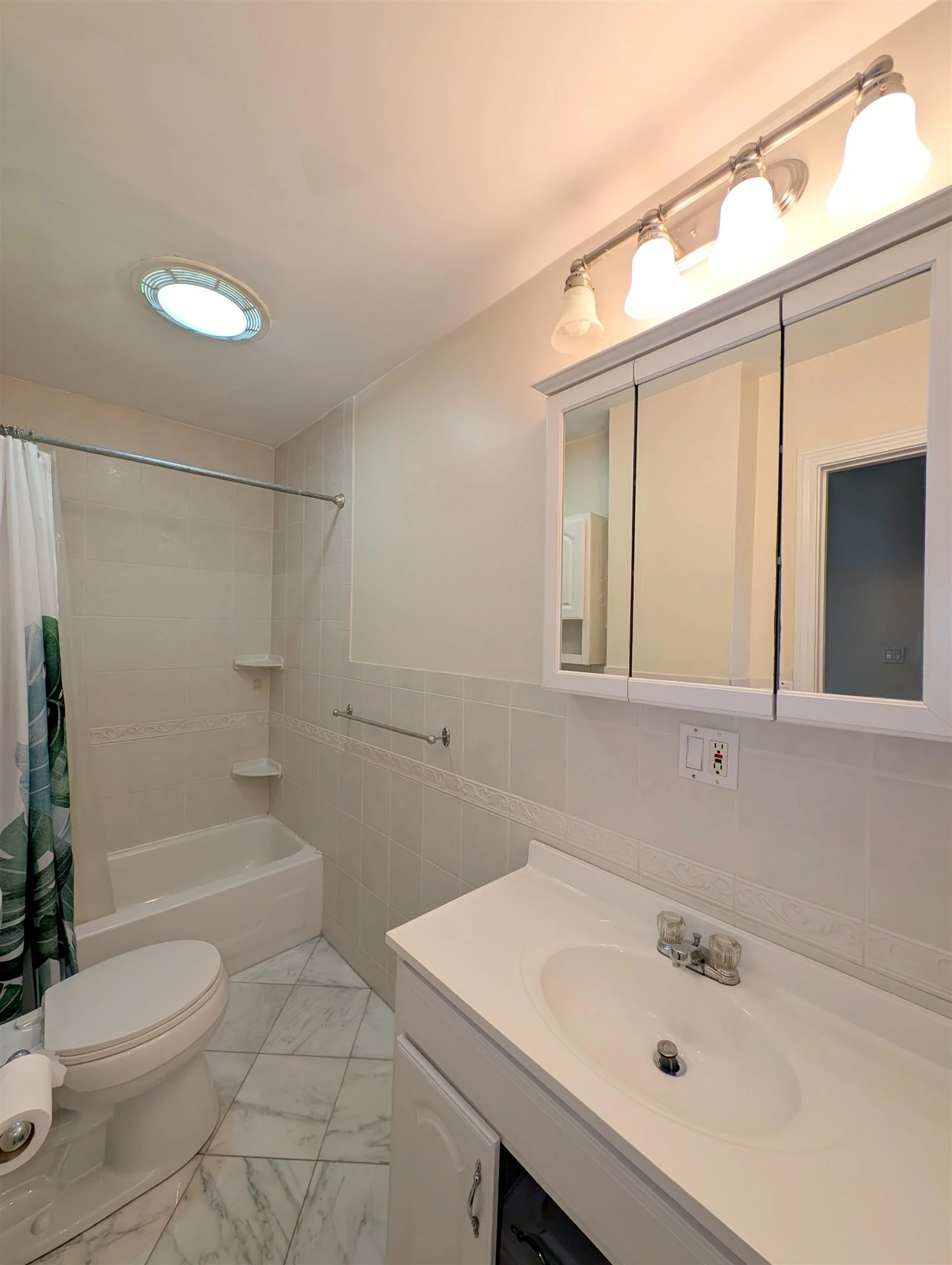 41 Ossipee Rd, Davis Square