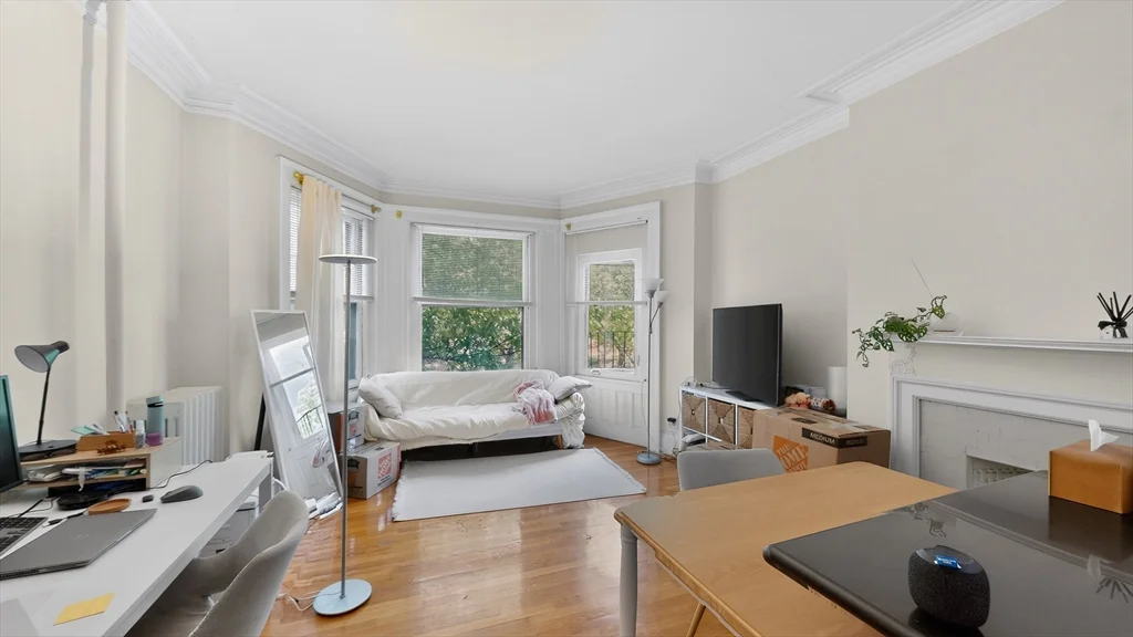 1071 Beacon St, Coolidge Corner