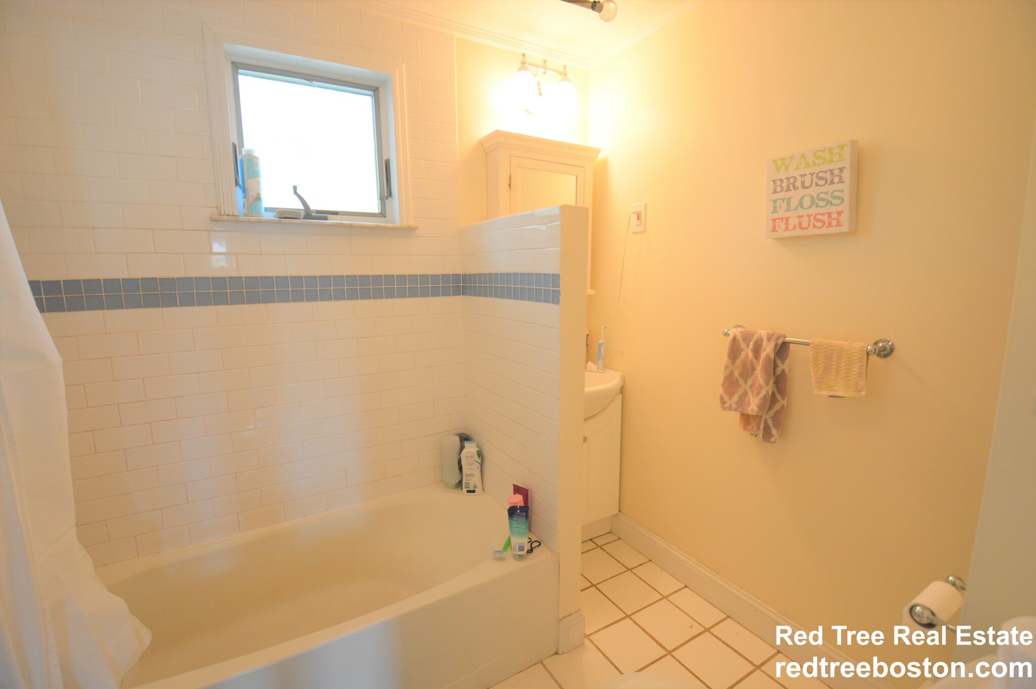 14 Breck Ave, Oak Square