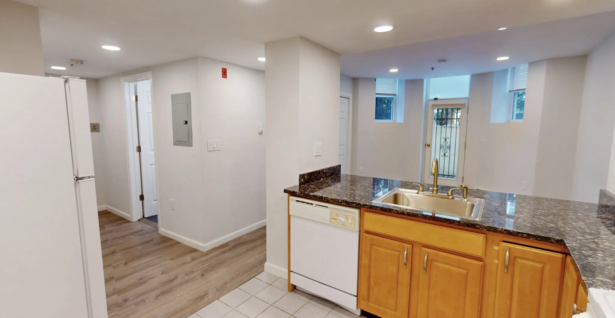 24 Queensberry St, Fenway