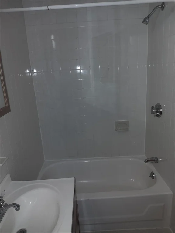 71 Heath St, Jamaica Plain