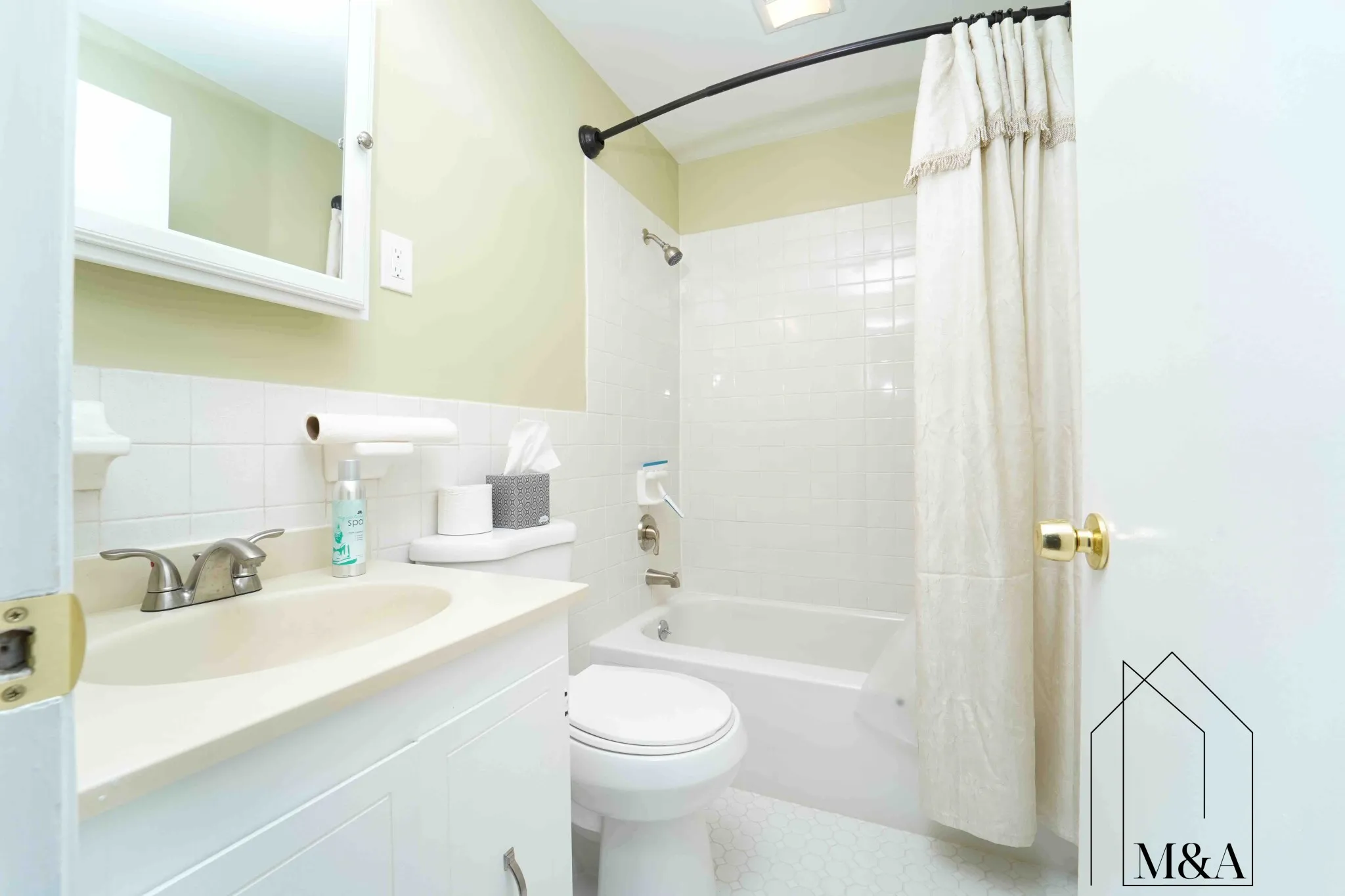 176 Maple Ave, Rutland