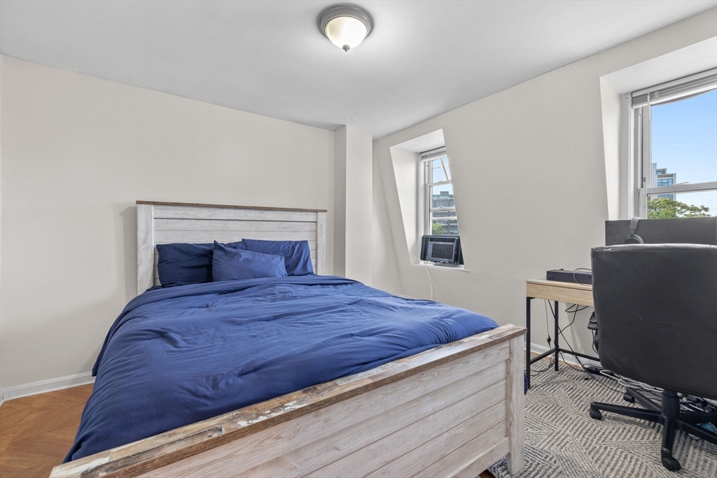 528 Medford, Charlestown