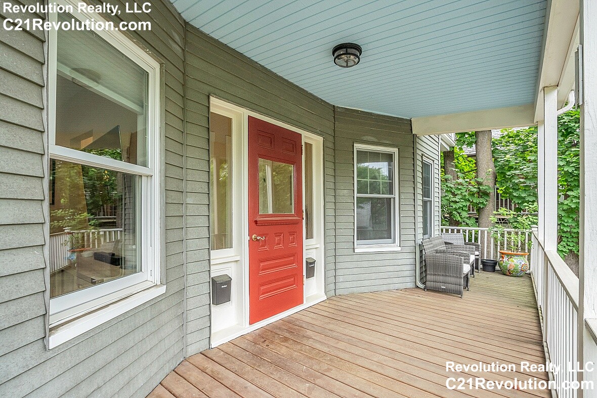 3 bed, 3 bath apartment for rent at 66 Atherton Rd Unit 1, Corey Hill — photo 3 of 28
