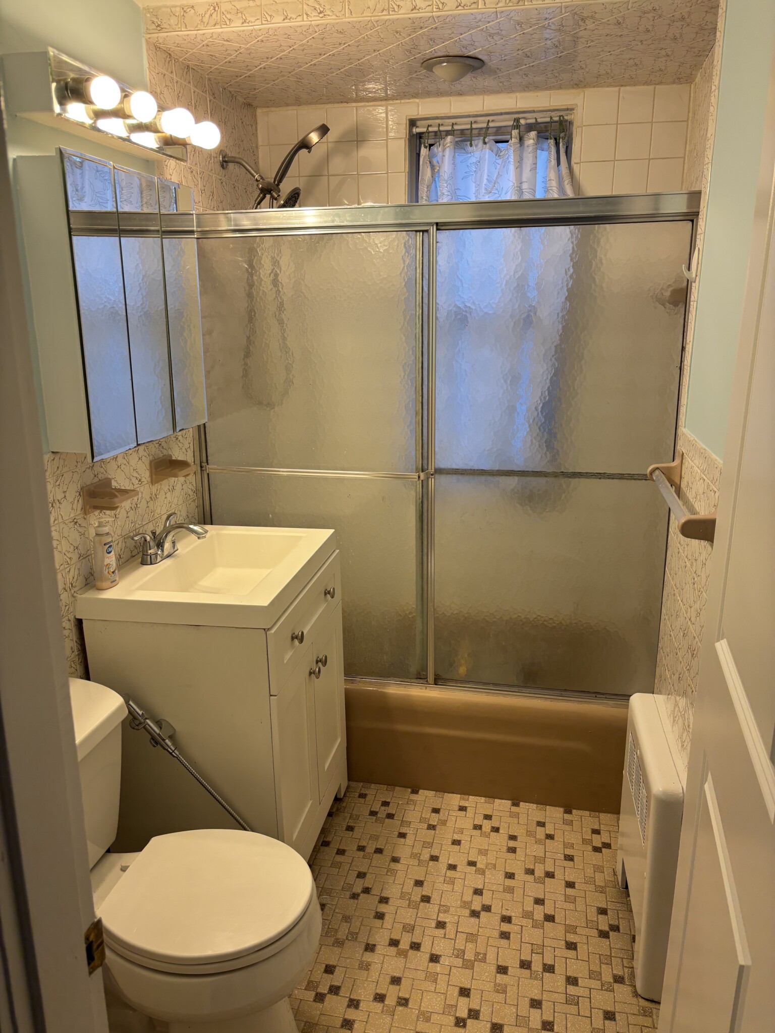 490 Main St, South Medford