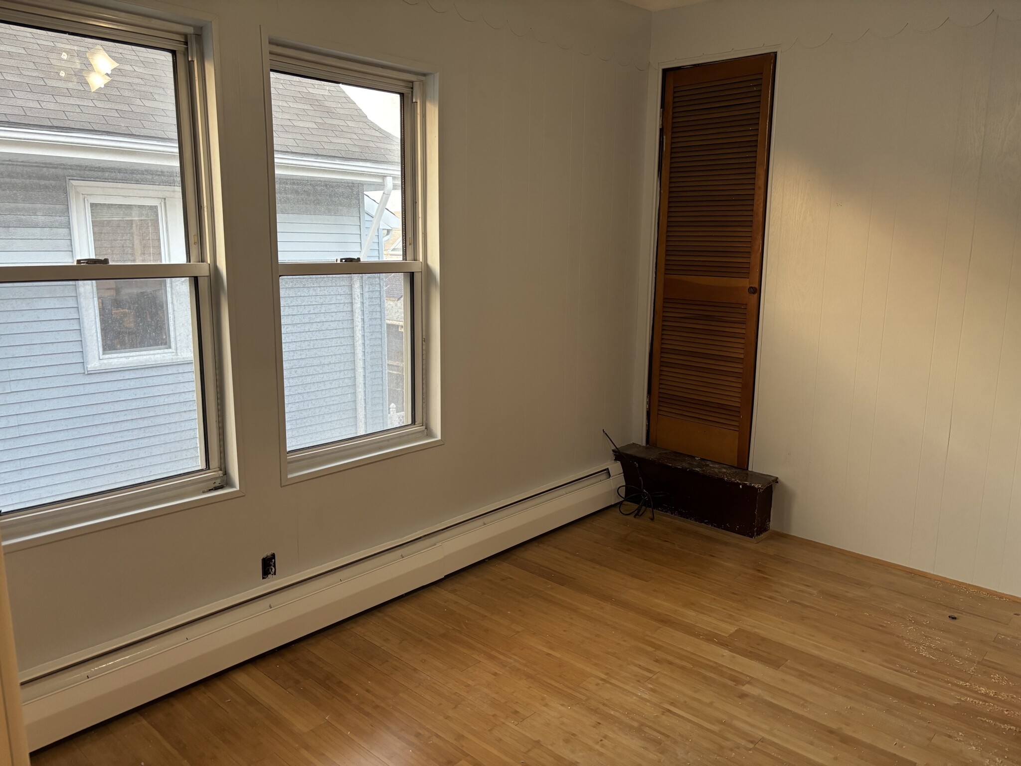 490 Main St, South Medford