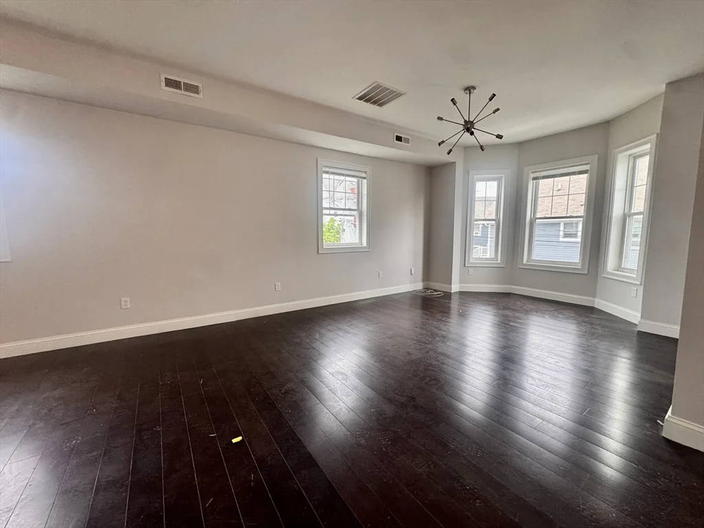 9 Batchelder St, Dorchester