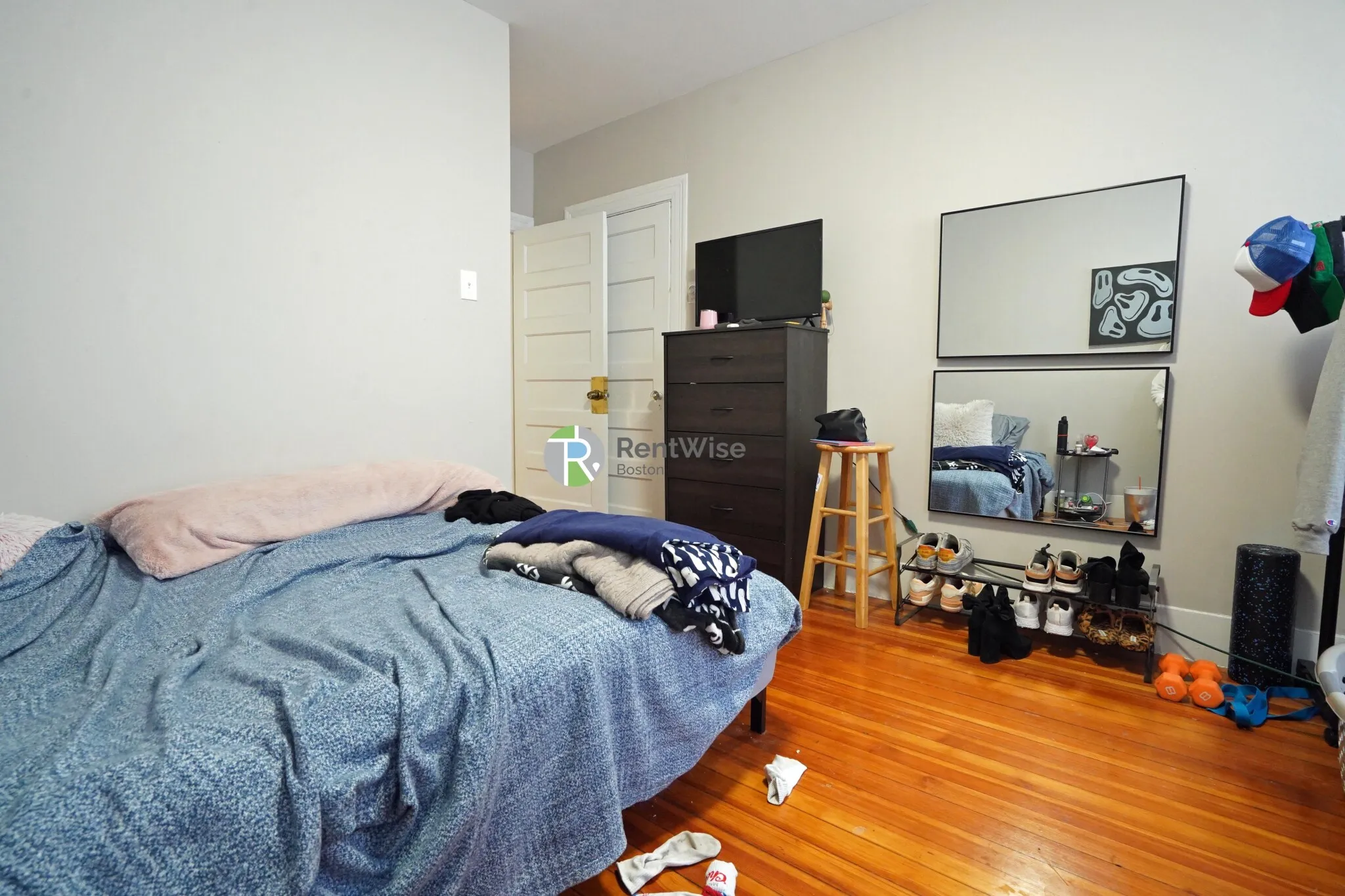 4 Ashford Ct, Allston