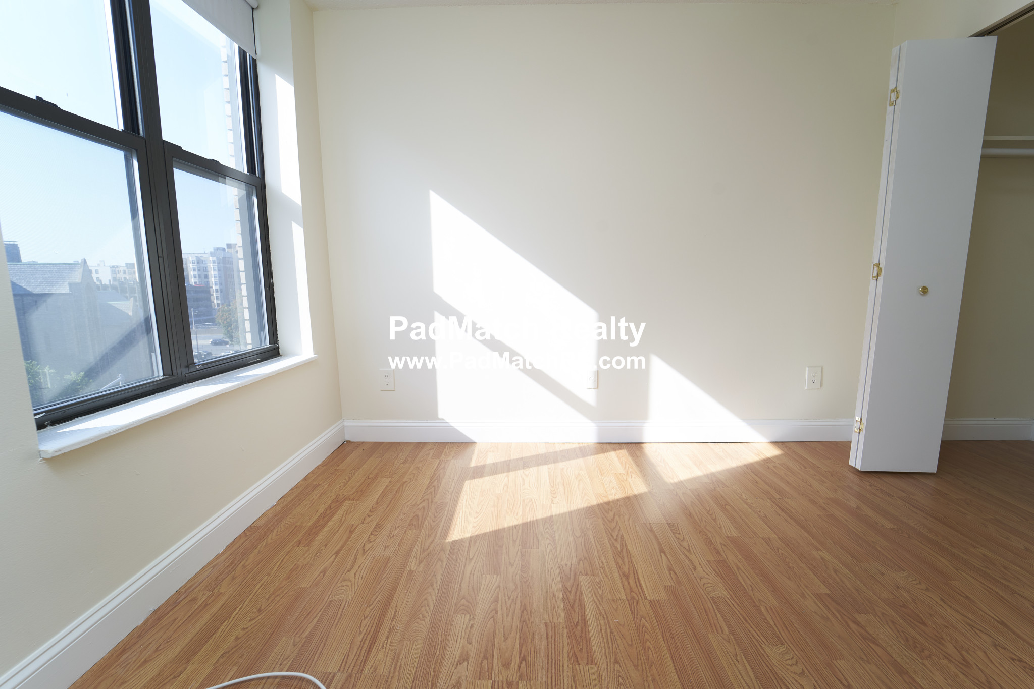 1126 Boylston St, Fenway