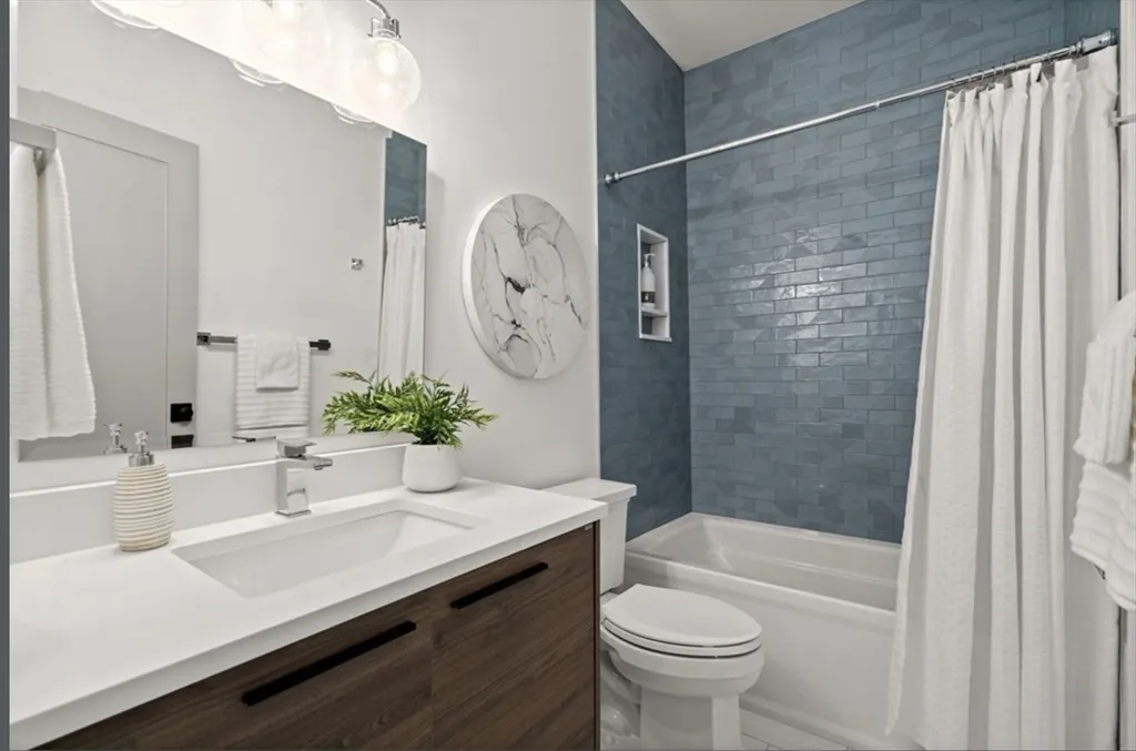 160 West Seventh St, South Boston