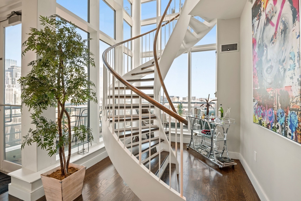 1 Nassau St, Chinatown