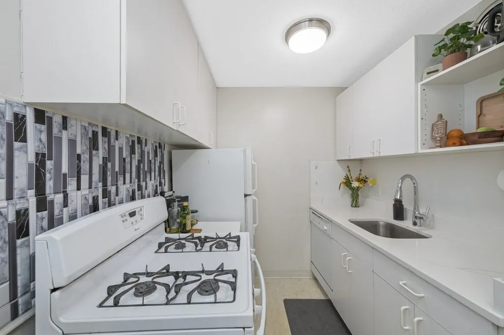 144 Kenrick St, Oak Square