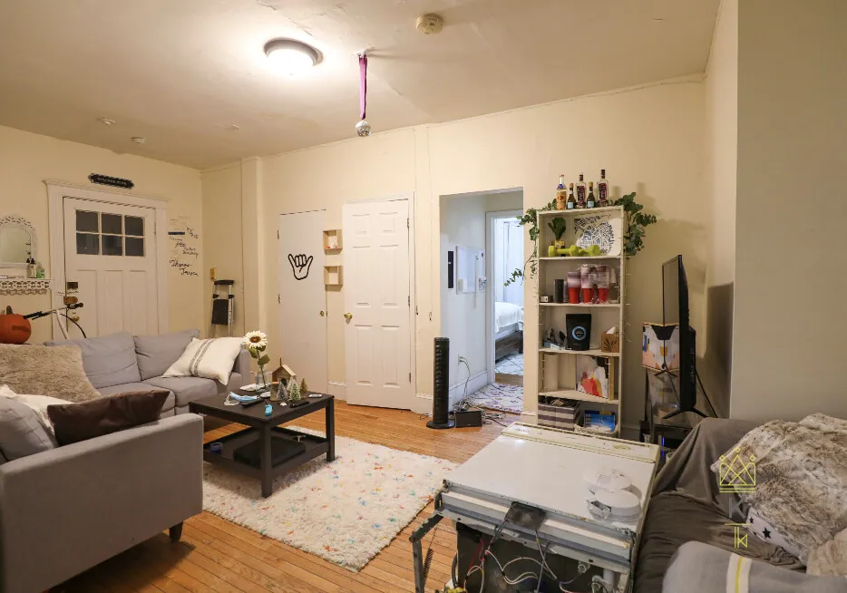 322 Saint Paul St, North Brookline