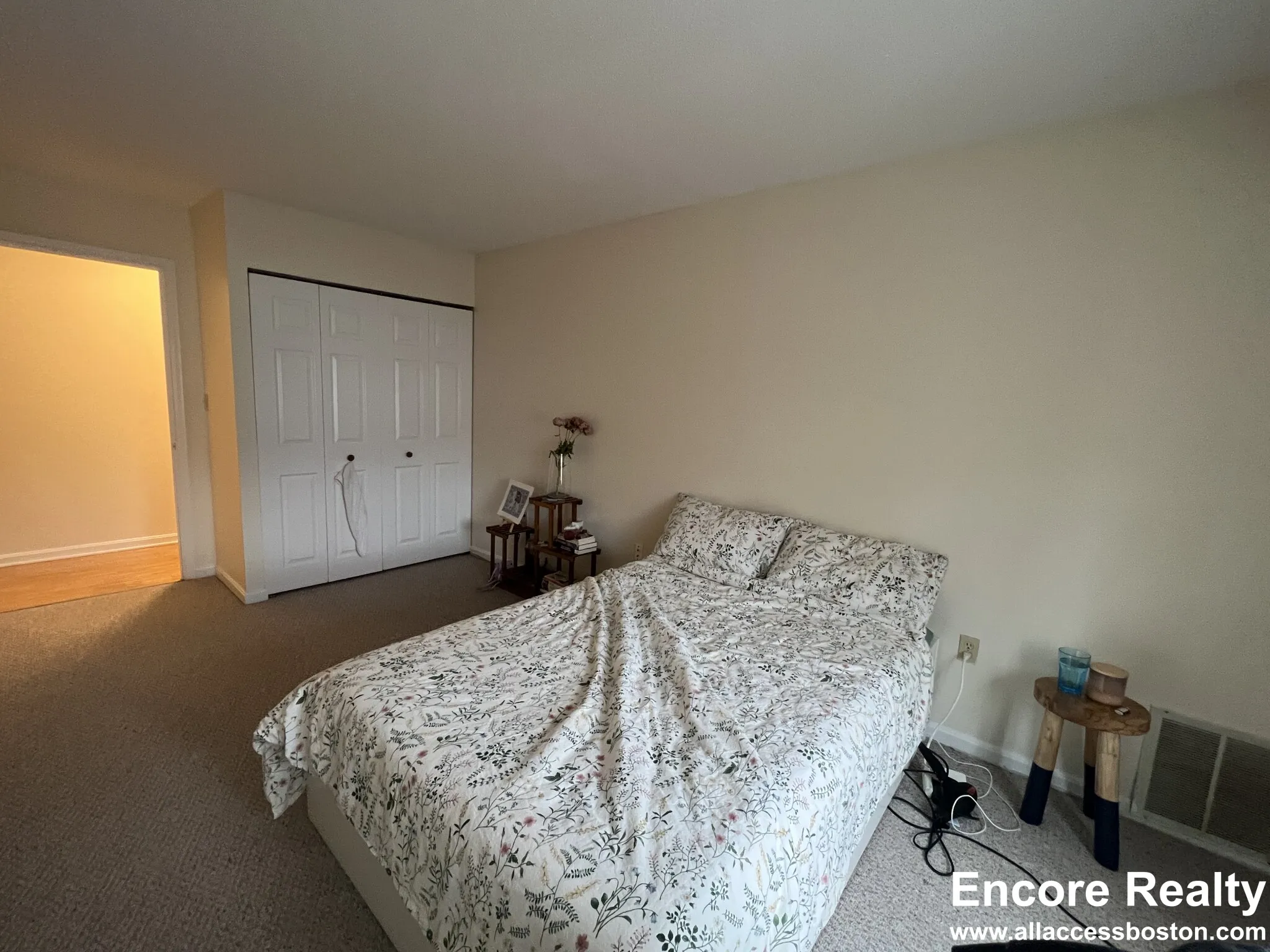 345 Franklin St, Riverside