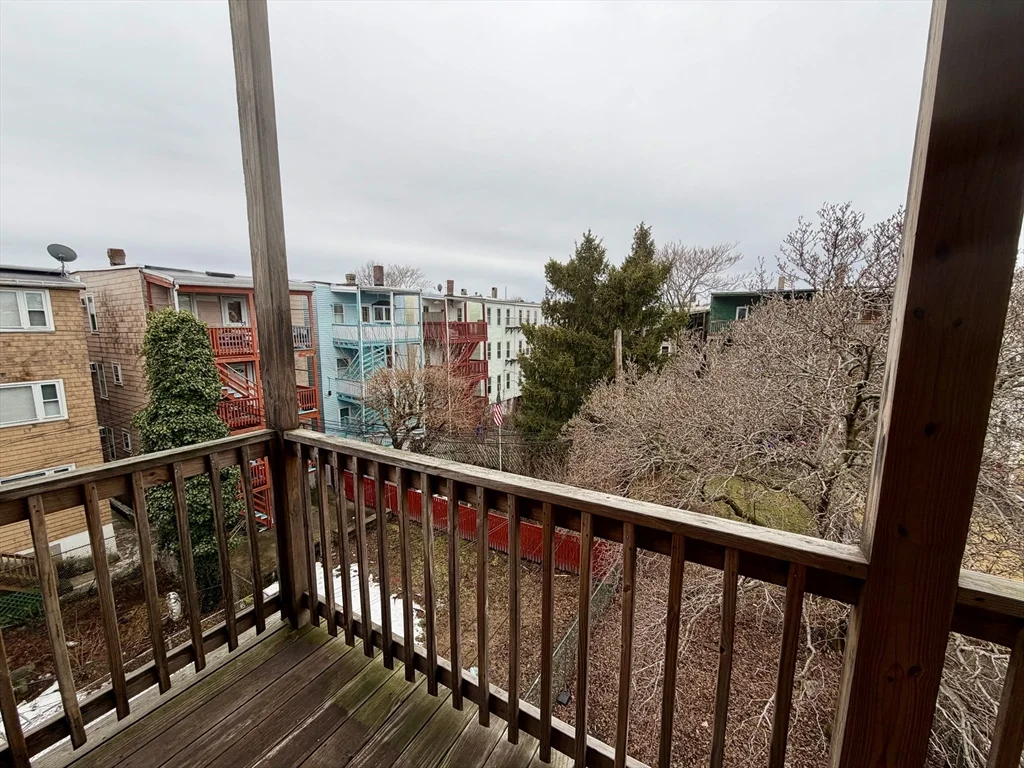 324 Chelsea St, East Boston