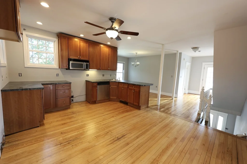15 Warren, Stoneham